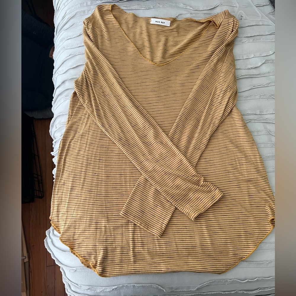 Women’s stripe scoop neck long sleeve top